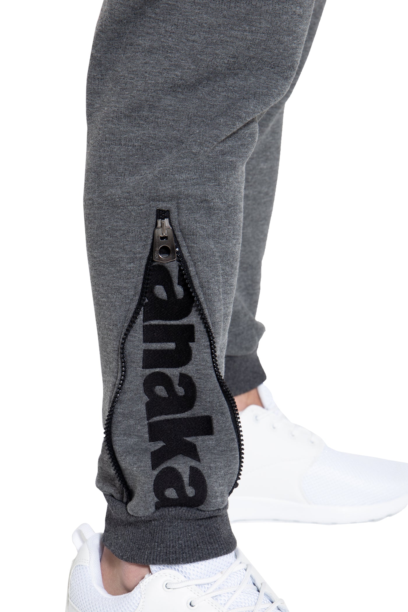 Jogginghose mit auffälligem Reißverschlussdetail