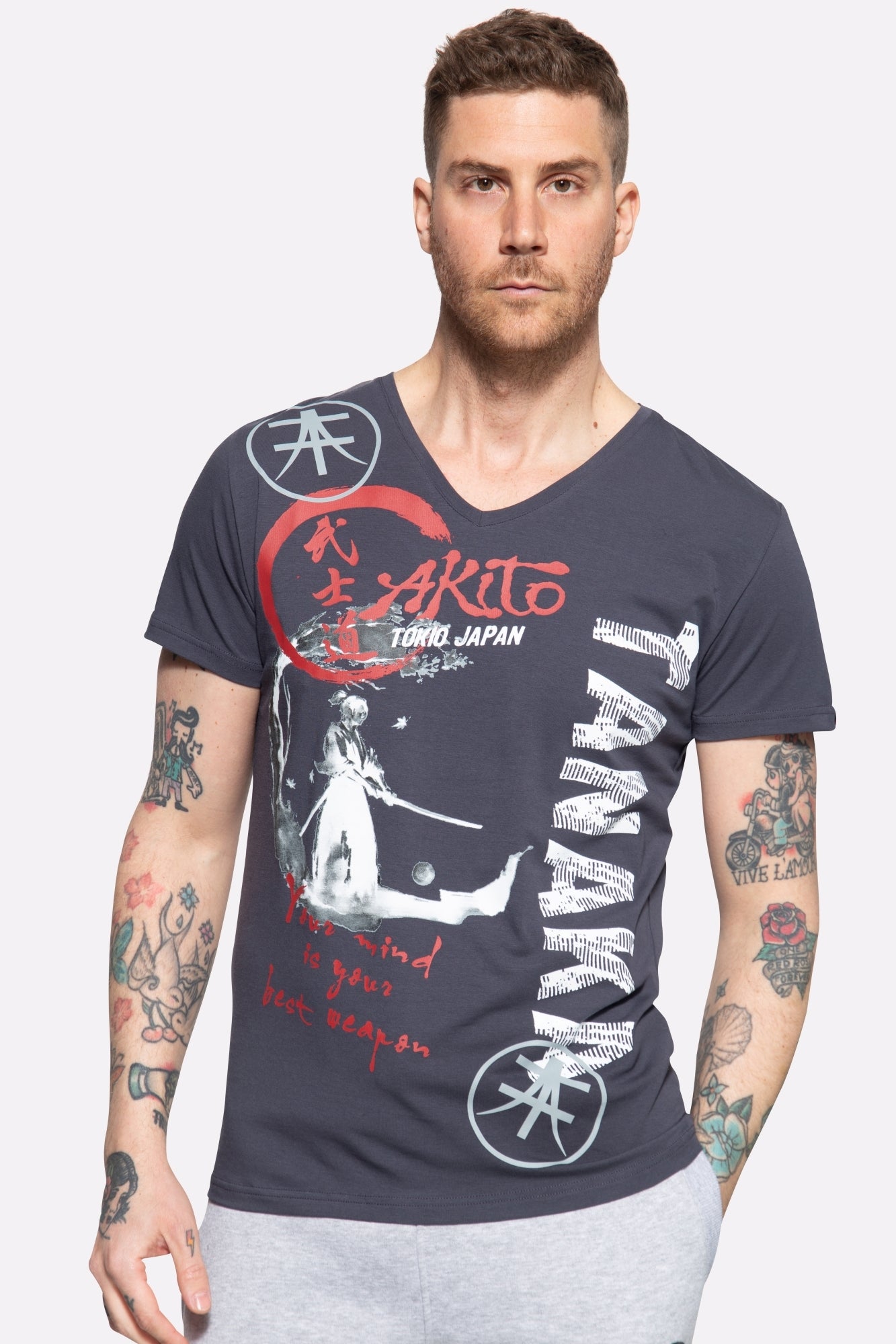 T-Shirt mit Frontprint Strong Geisha